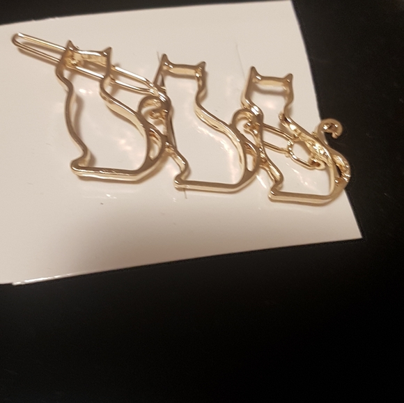 Animal hairpin